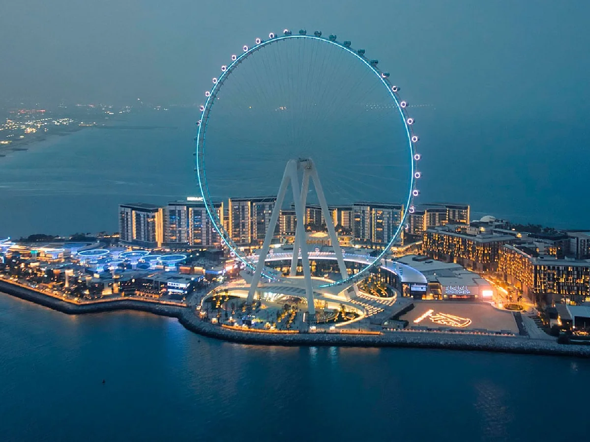 Evening view of Ain Dubai on Bluewaters Island