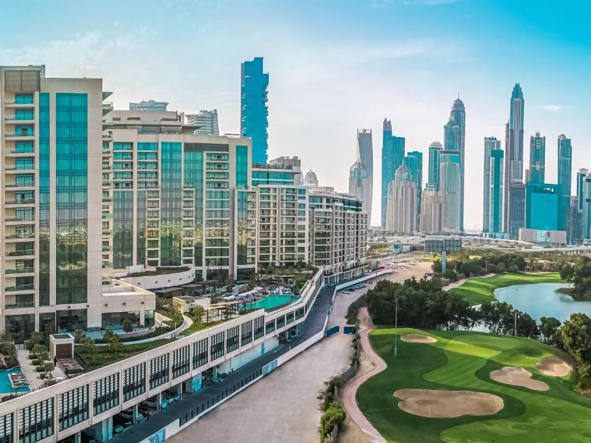 Green residential landscape in Emirates Hills, Dubai